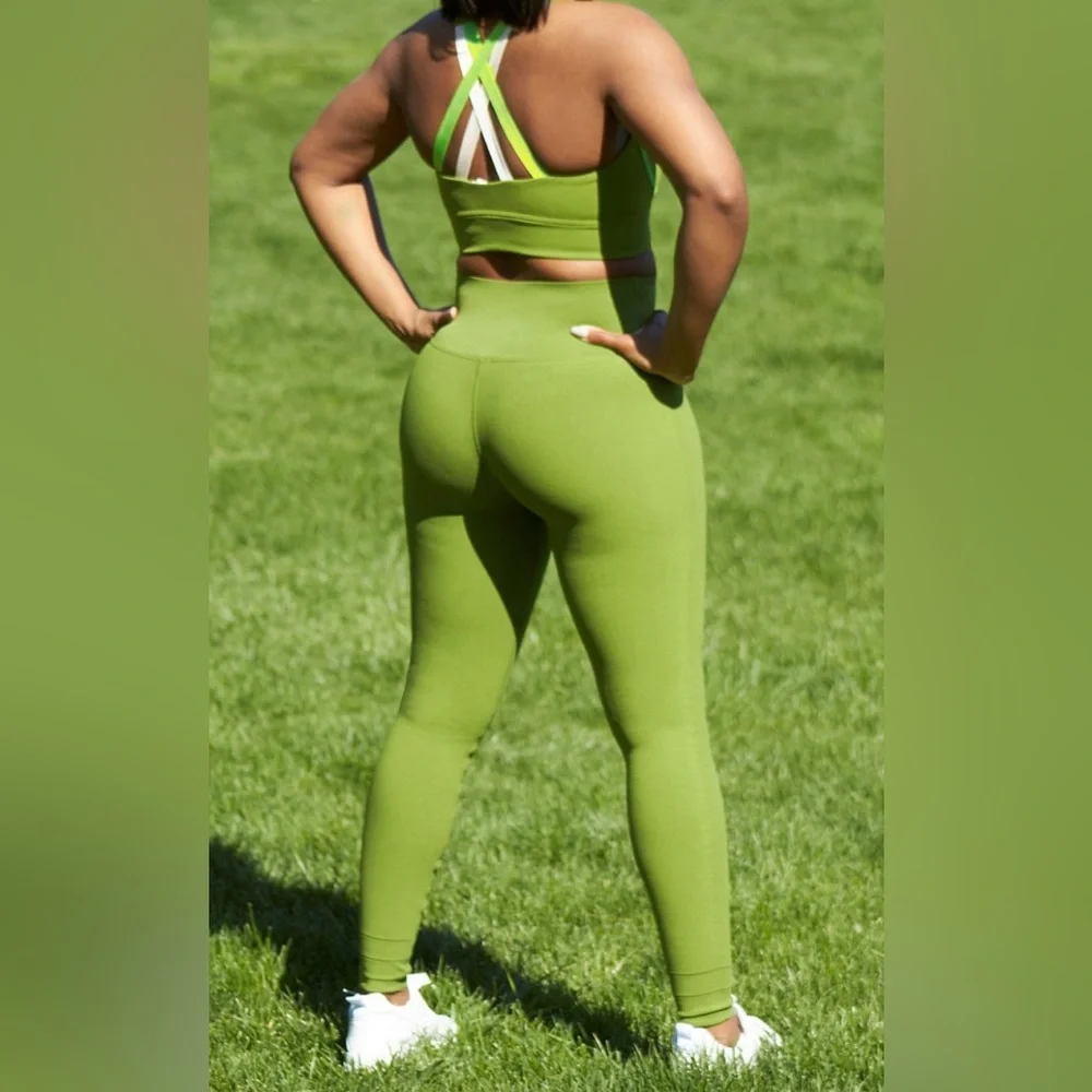 Fabletics Earth Day Outfit 🌏🌱 - Picture 9 of 11